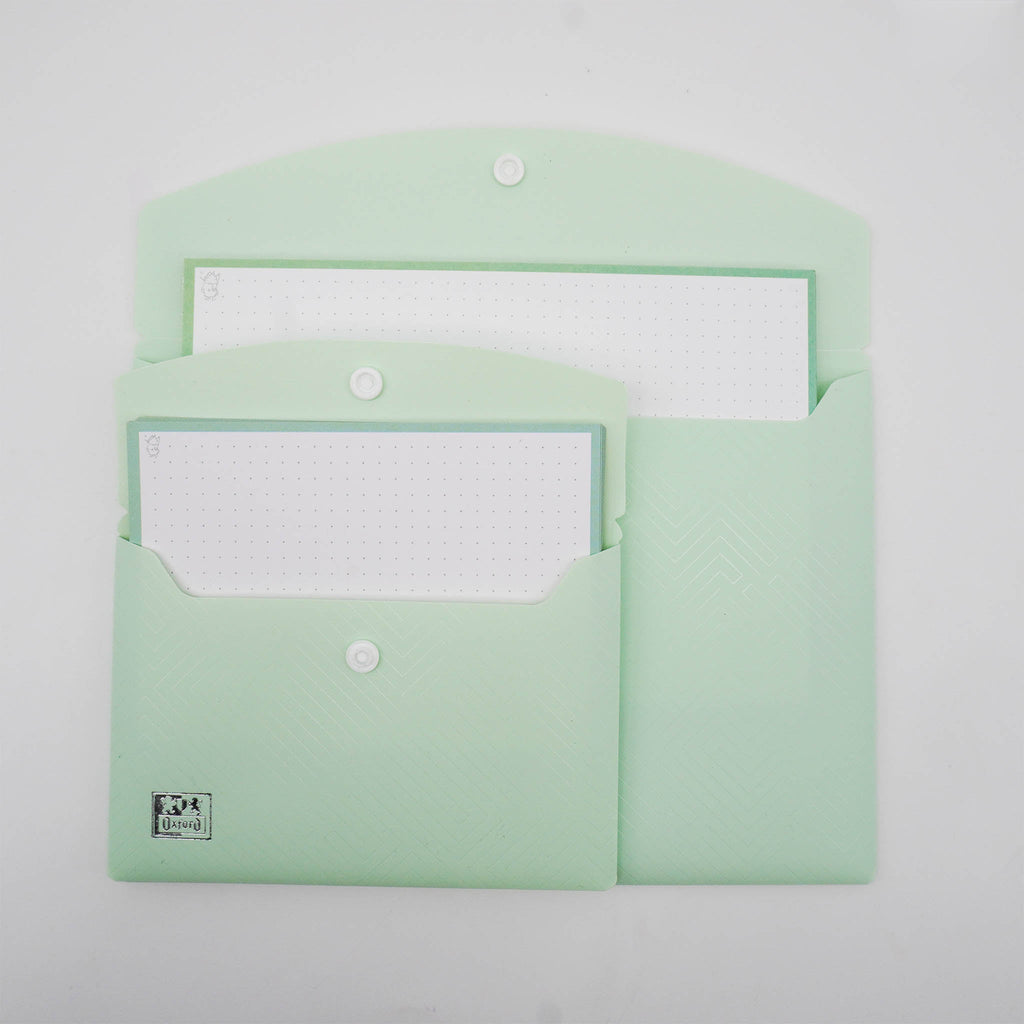 Leitner Flashcards A6 Pastel Dotted green lifestyle 5
