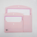 Leitner Flashcards A6 Pastel Dotted pink lifestyle 5