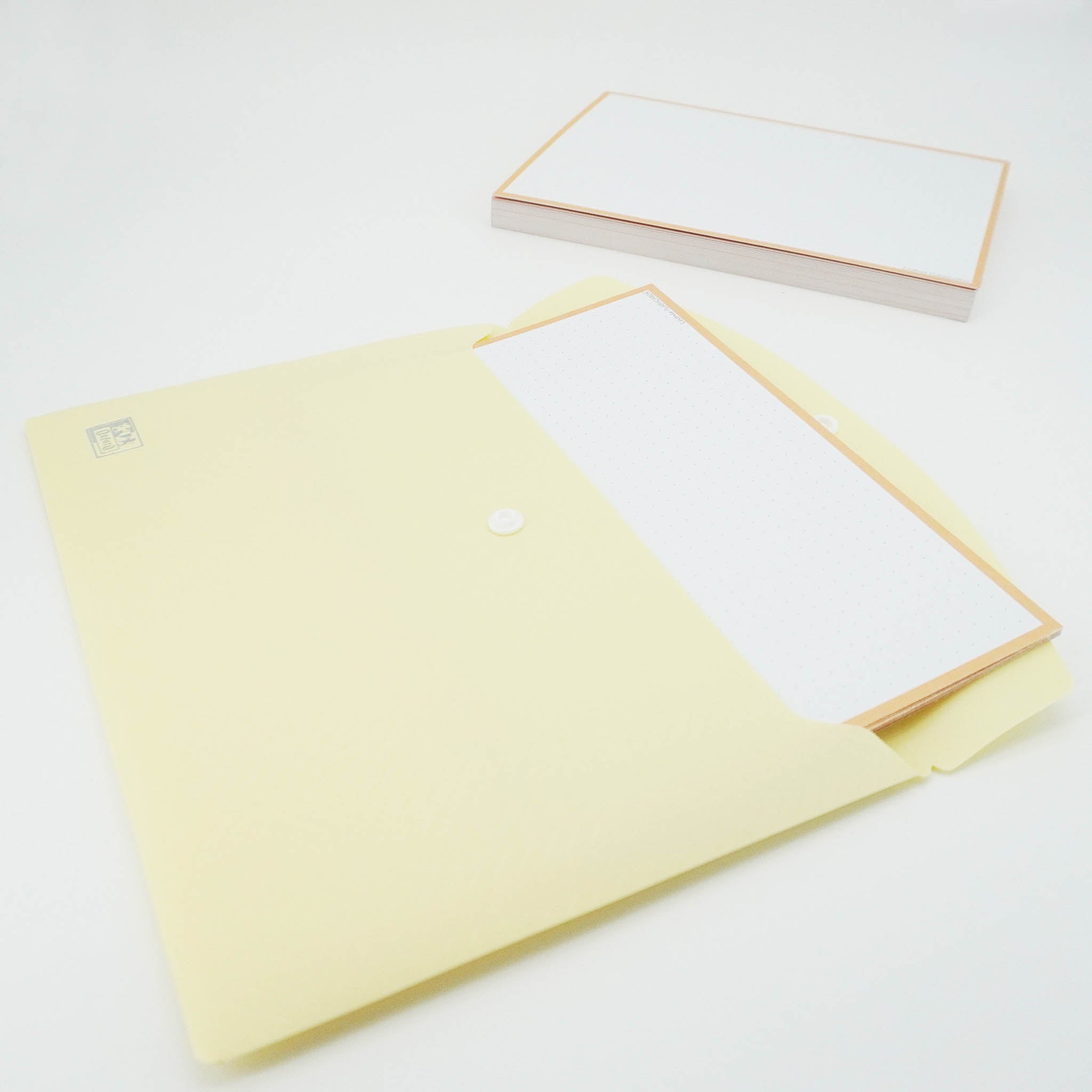 Leitner Flashcards A5 Pastel Dotted orange in document holder