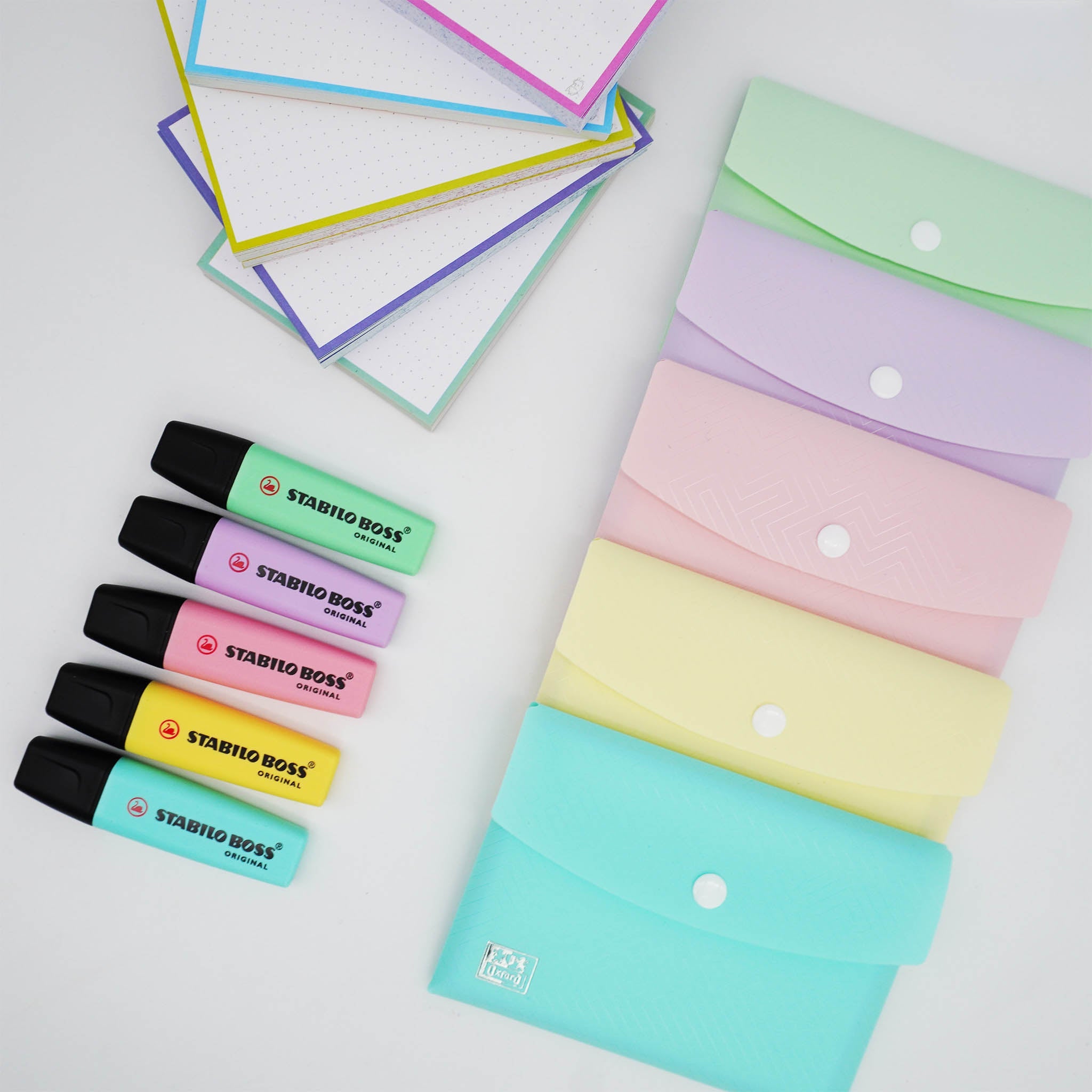 Leitner Flashcards A6 Pastel Dotted lifestyle