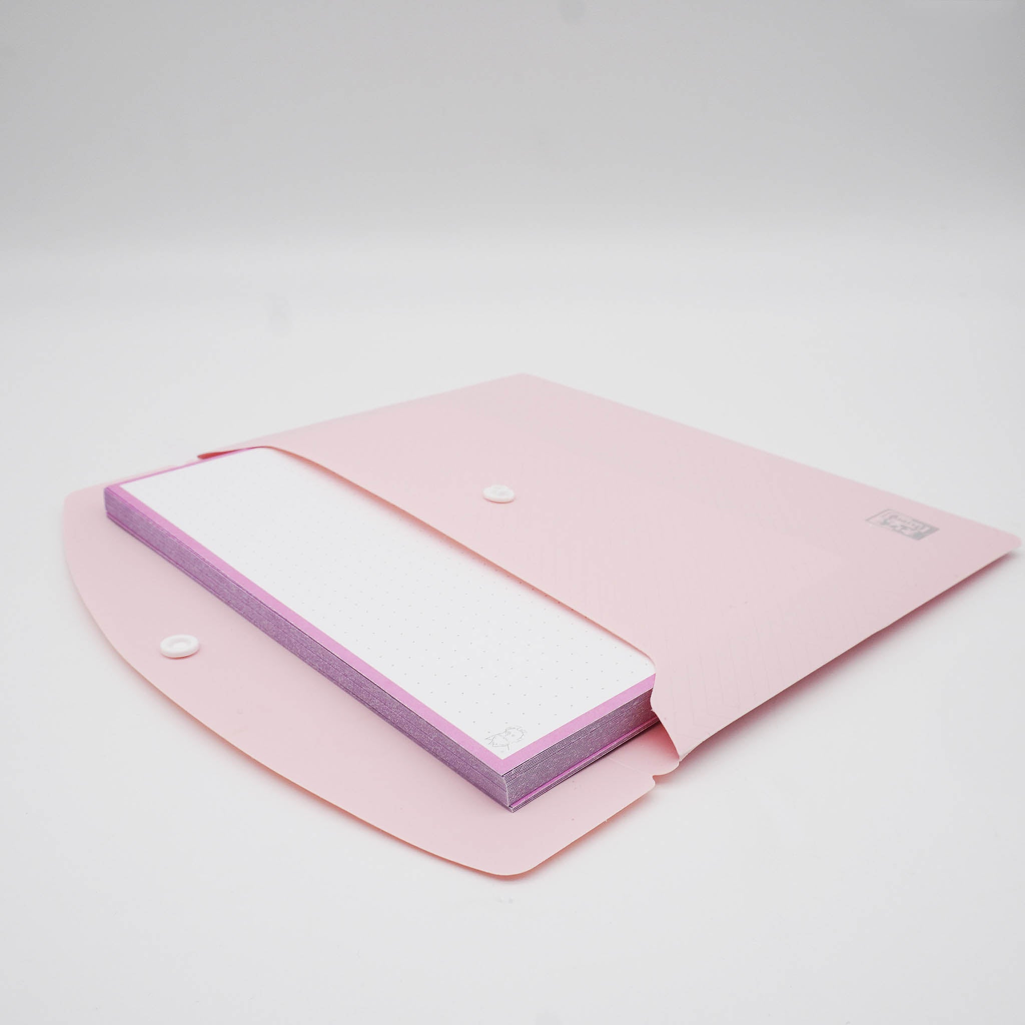 Leitner Flashcards A6 Pastel Dotted pink lifestyle