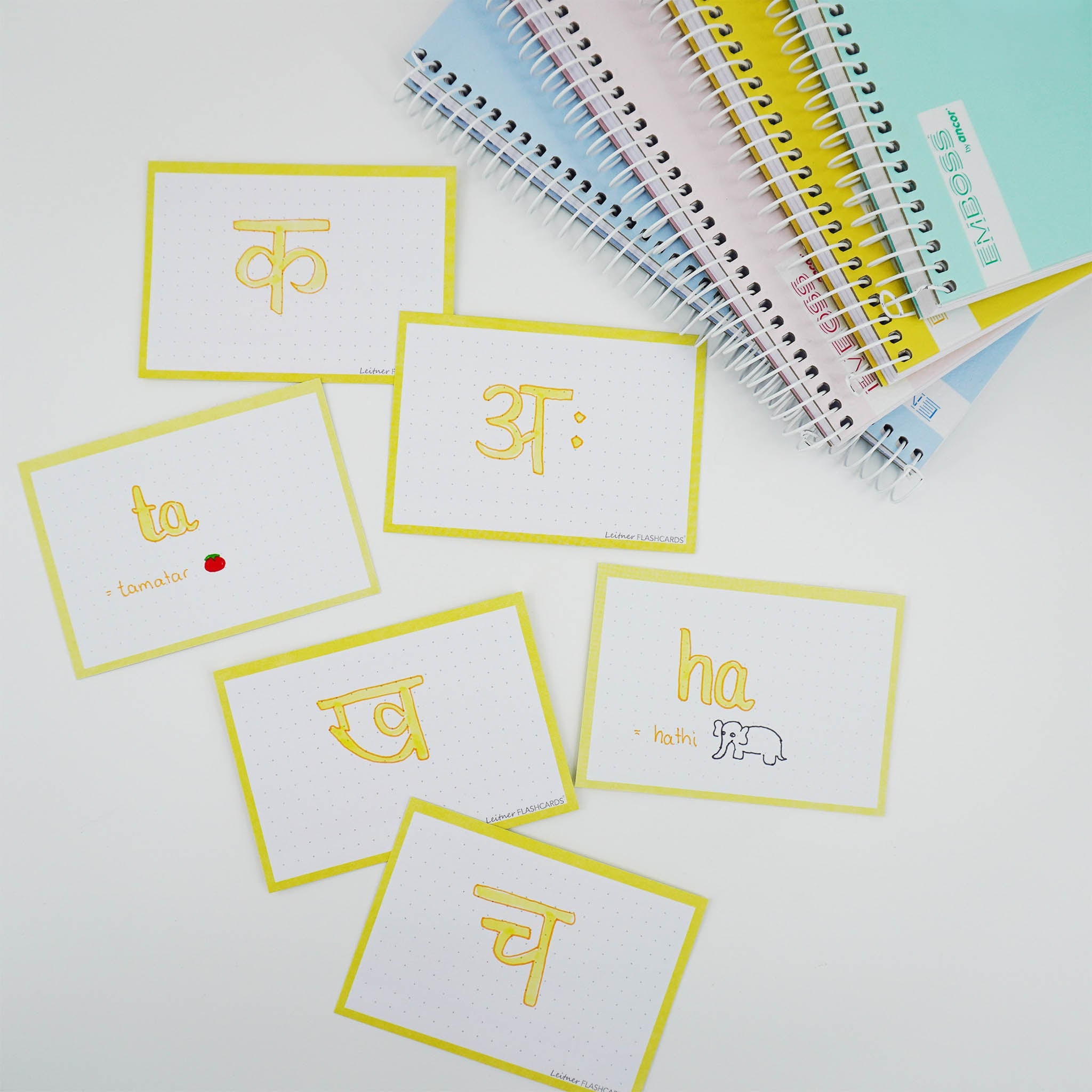 Leitner Flashcards A7 Pastel Dotted yellow lifestyle 2