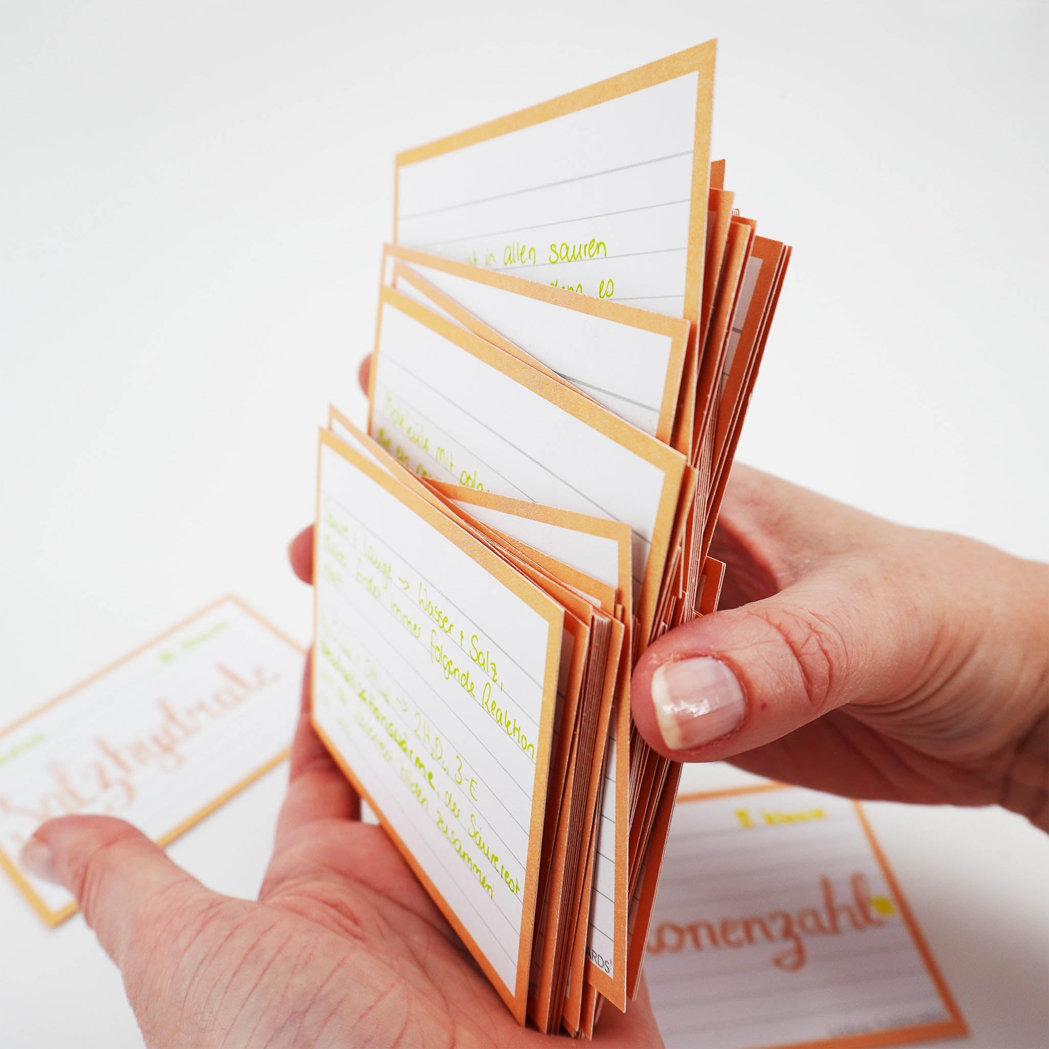 Leitner Flashcards A7 Pastel Lined orange lifestyle