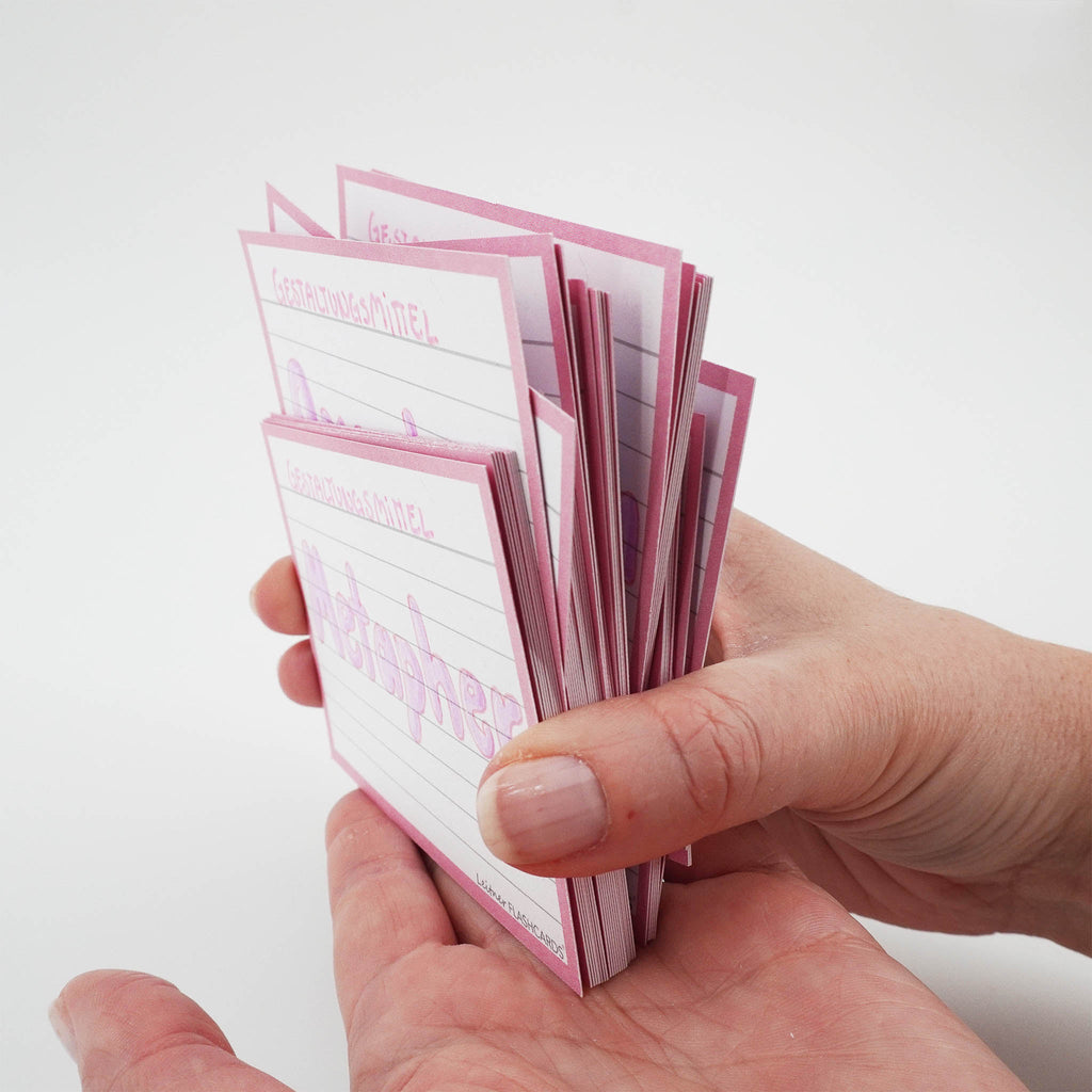 Leitner Flashcards A7 Pastel Lined pink lifestyle