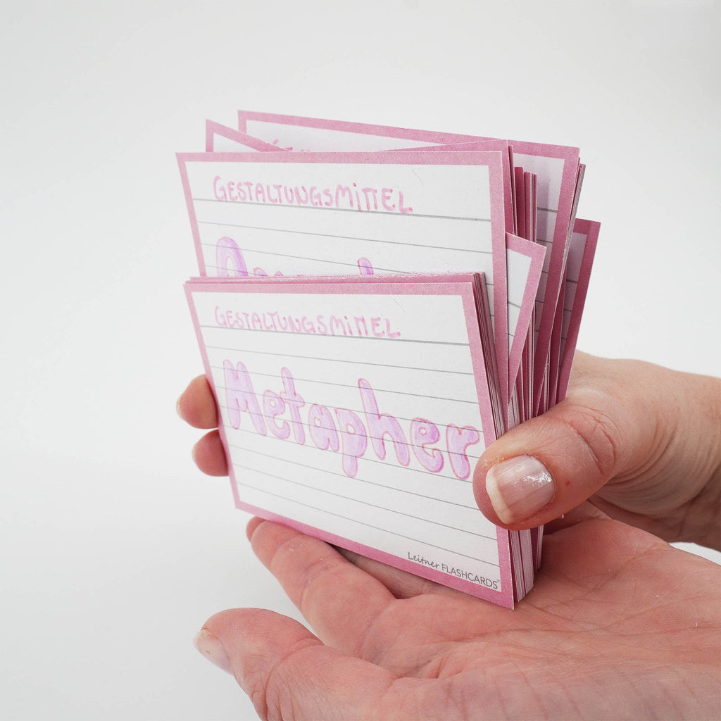 Leitner Flashcards A7 Pastel Lined pink lifestyle 2